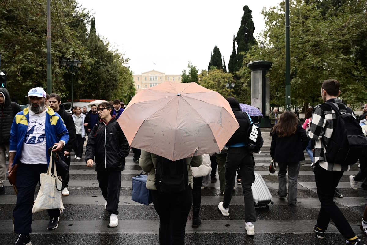 Καιρός αύριο: Βροχές και σποραδικές καταιγίδες ακόμα και στην Αττική – Λίγα χιόνια στα βόρεια ορεινά