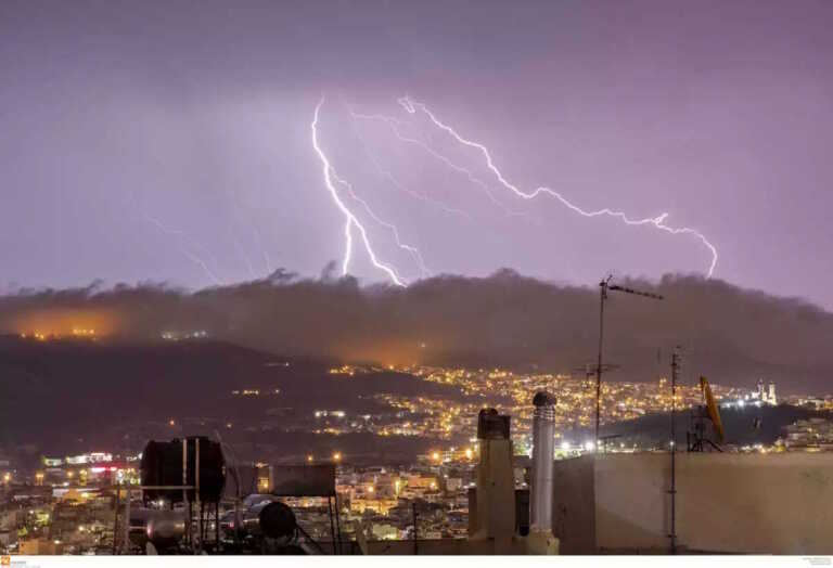 Καιρός αύριο: Πτώση θερμοκρασίας με τοπικές βροχές και καταιγίδες – Άνεμοι 7 μποφόρ