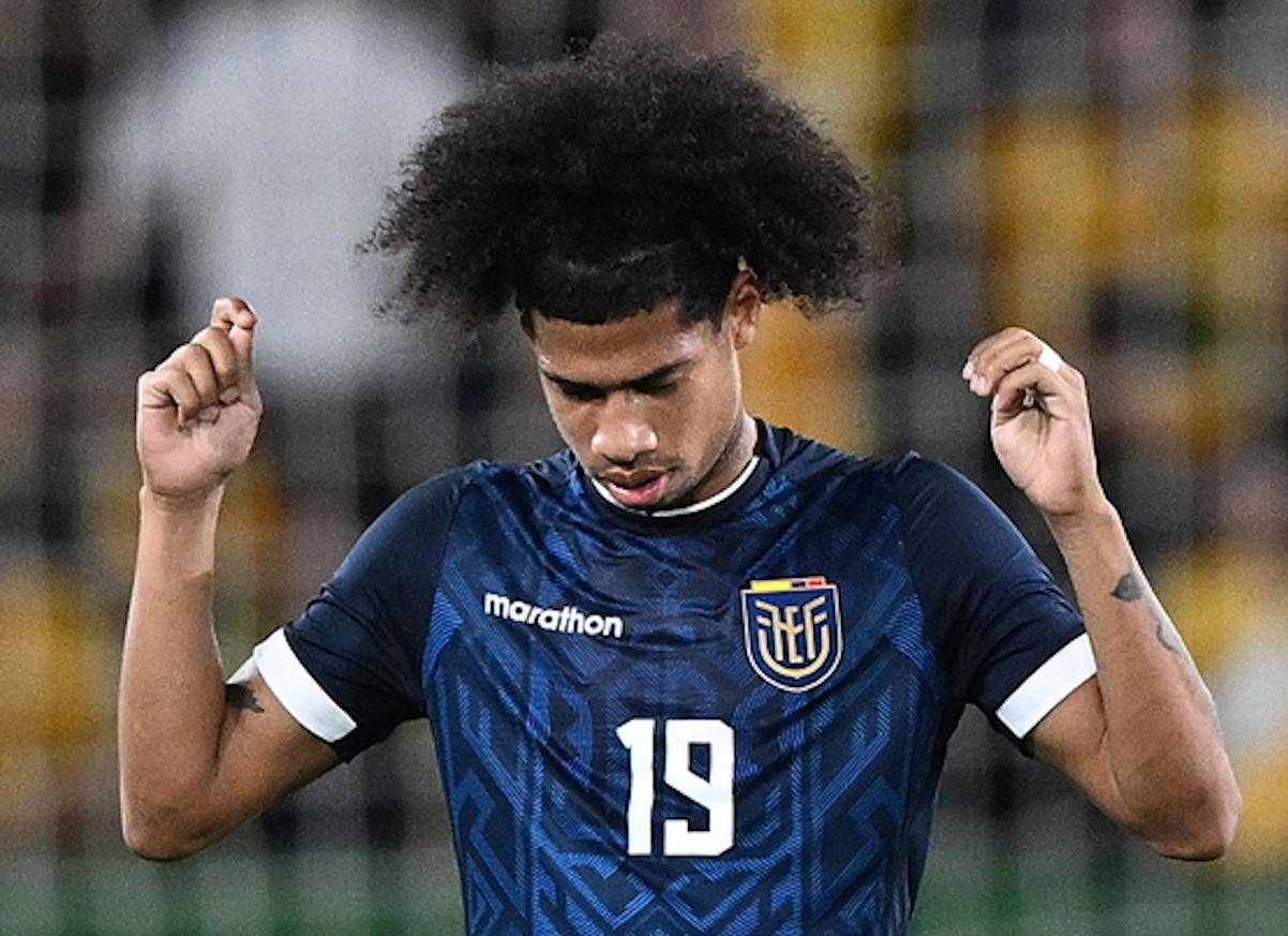 epa10546869 Marco Angulo of Ecuador reacts after defeating Australia 2-1 in the soccer match between the Australian Socceroos and Ecuador, as part of the Socceroos' Welcome Home Series, at Marvel Stadium in Melbourne, Australia, 28 March 2023.  EPA