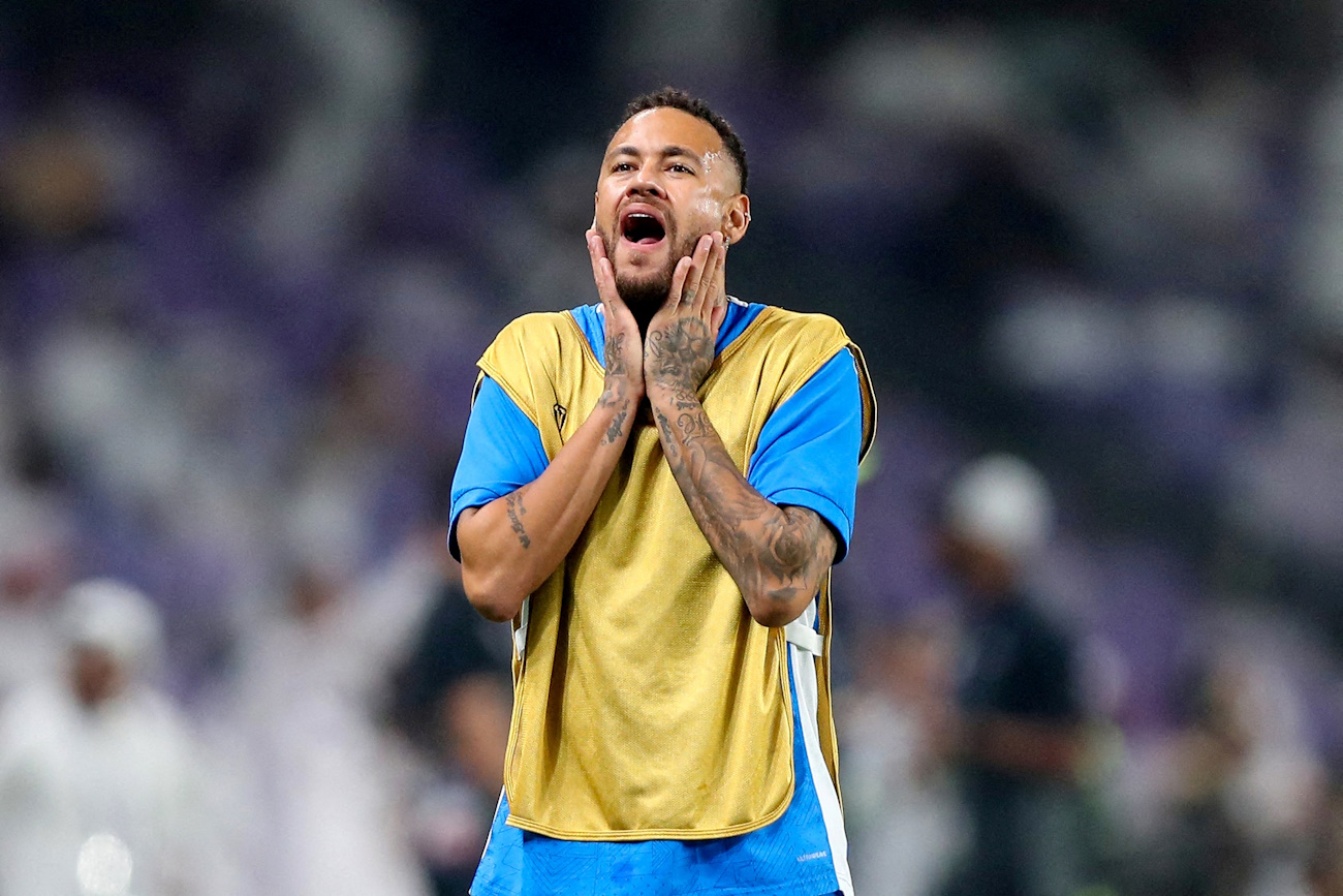 FILE PHOTO: Soccer Football - Asian Champions League - Group B - Al Ain v Al Hilal - Hazza bin Zayed Stadium, Al Ain, United Arab Emirates - October 21, 2024 Al Hilal's Neymar during the warm up before the match REUTERS