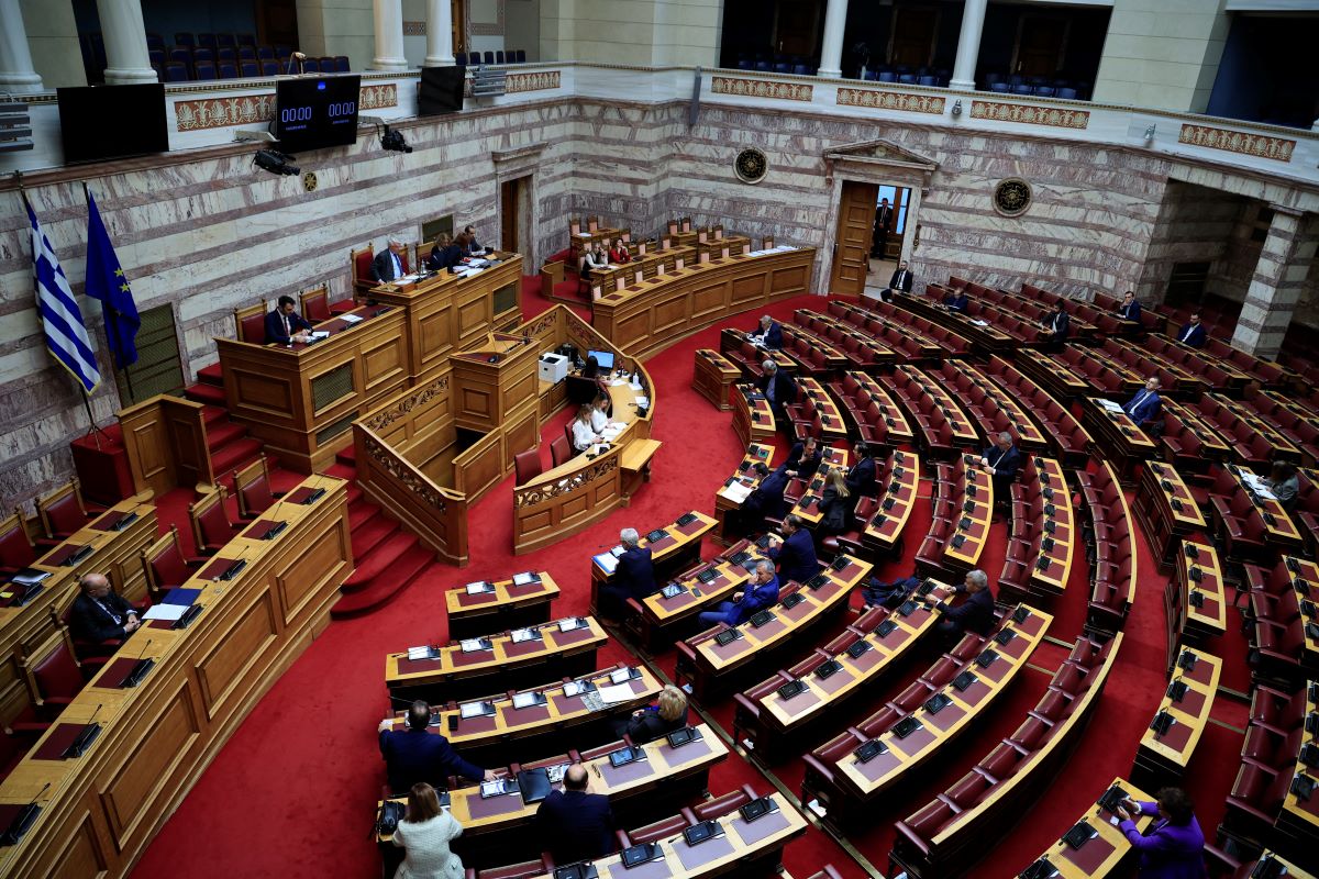 Όλα όσα προβλέπει η τροπολογία για την ενίσχυση του ΕΣΥ: Οι ρυθμίσεις για claw back και rebate