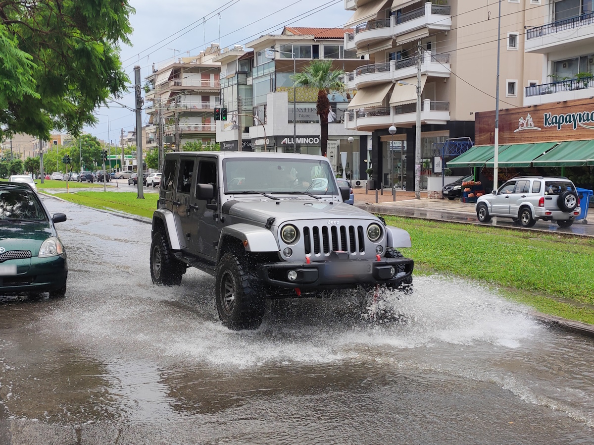 Καιρός αύριο: Βροχές, καταιγίδες και χιόνια σε όλη τη χώρα – Σχετική πτώση της θερμοκρασίας