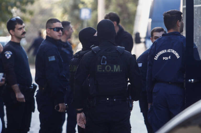 Στη φυλακή ο 31χρονος για την έκρηξη στη γιάφκα των Αμπελοκήπων – «Δεν έχω καμία σχέση με τρομοκρατία» υποστήριξε