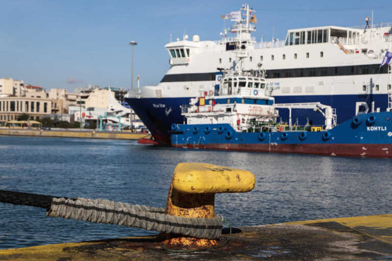 Δεμένα τα πλοία στα λιμάνια την ερχόμενη Τετάρτη – Η ΠΝΟ συμμετέχει στην 24ωρη απεργία της ΓΣΕΕ