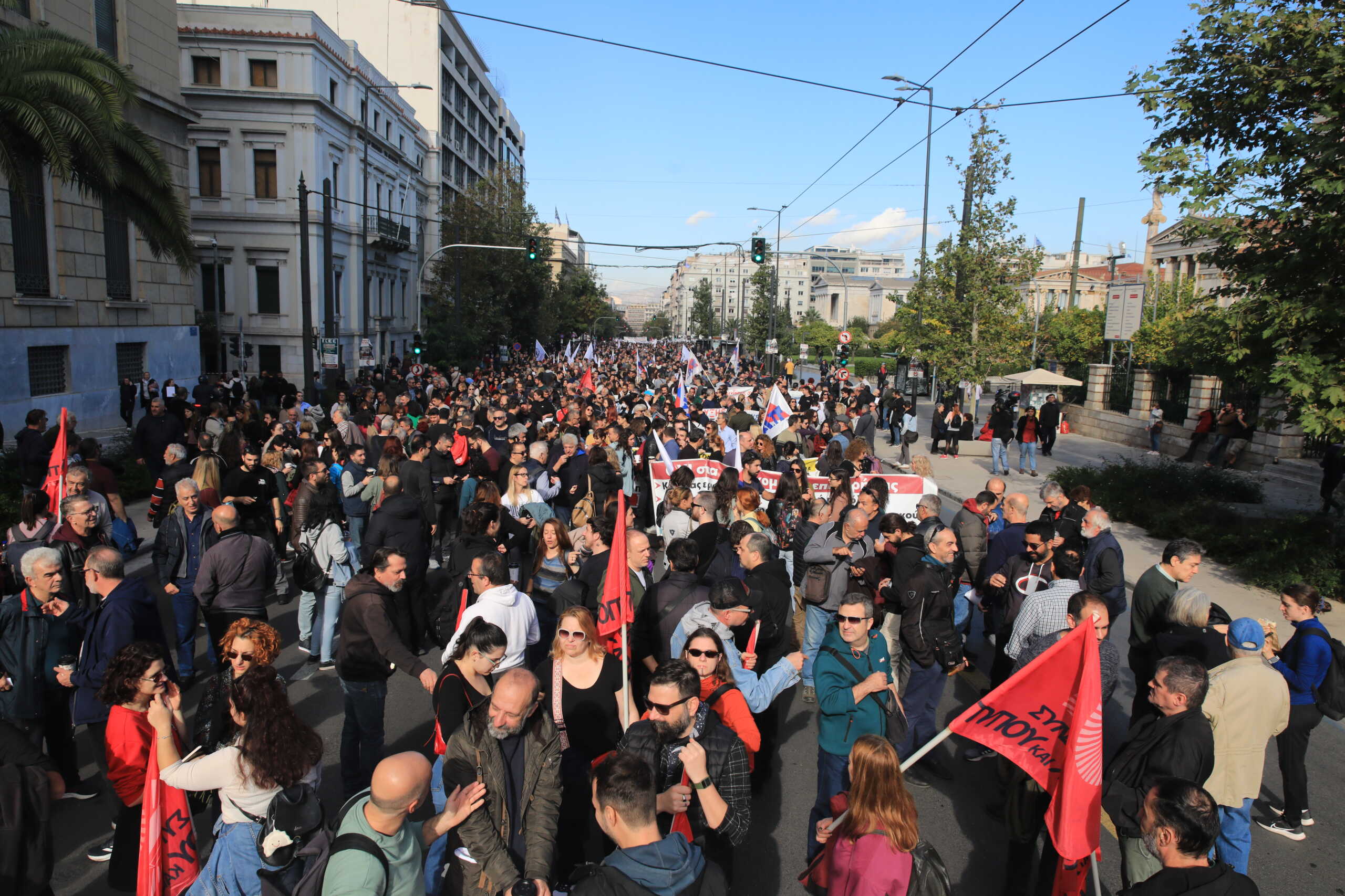 Απεργία σήμερα: Απροσπέλαστο το κέντρο της Αθήνας – Ποιοι δρόμοι είναι κλειστοί