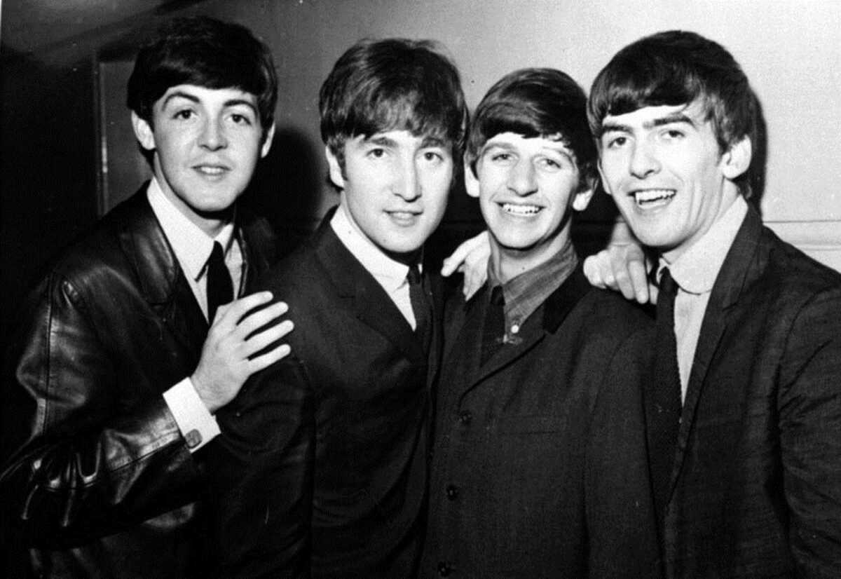 Beatles: Κυκλοφόρησε το τρέιλερ του ντοκιμαντέρ για τις άγνωστες ιστορίες του θρυλικού συγκροτήματος