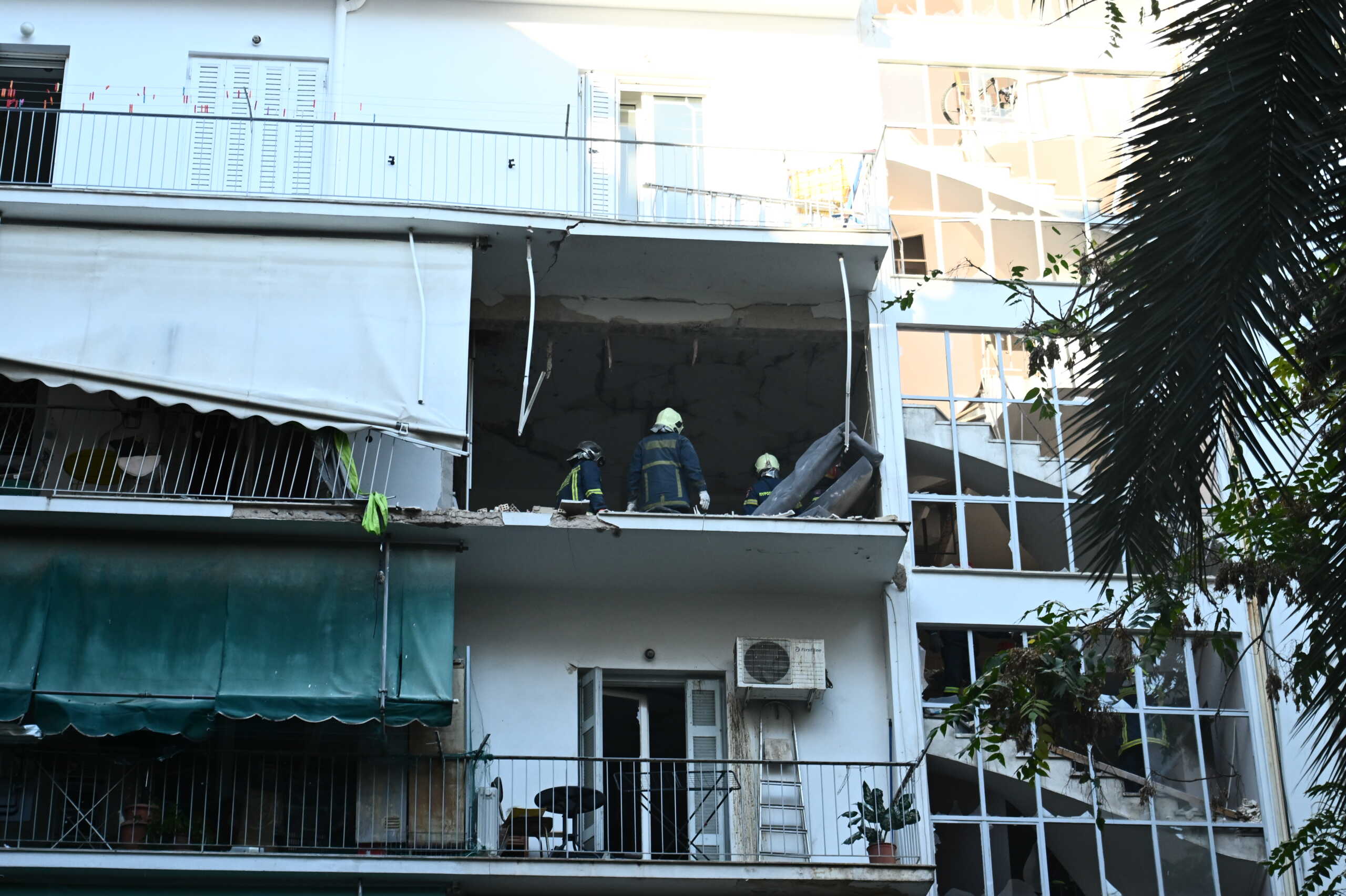 Αμπελόκηποι: Ντοκουμέντα από τη στιγμή της έκρηξης της βόμβας – Ο εκκωφαντικός θόρυβος και ο κόσμος που τρέχει πανικόβλητος