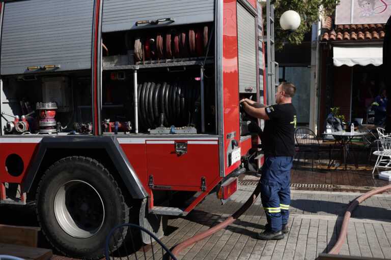 Φωτιά σε ψητοπωλείο στη Γλυφάδα – Ξεκίνησε από την καμινάδα