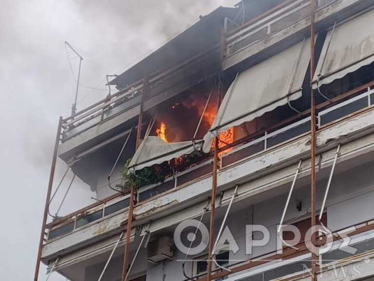 Φωτιά σε διαμέρισμα στην Καλαμάτα: Στο νοσοκομείο τέσσερα άτομα, μεταξύ των οποίων ένας πυροσβέστης που ήταν εκτός υπηρεσίας