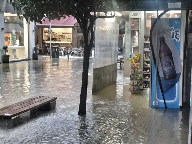 Έρχεται η ψυχρή λίμνη και φέρνει καταιγίδες, κρύο και ισχυρούς ανέμους – Χιόνια σε πόλεις της δυτικής Μακεδονίας