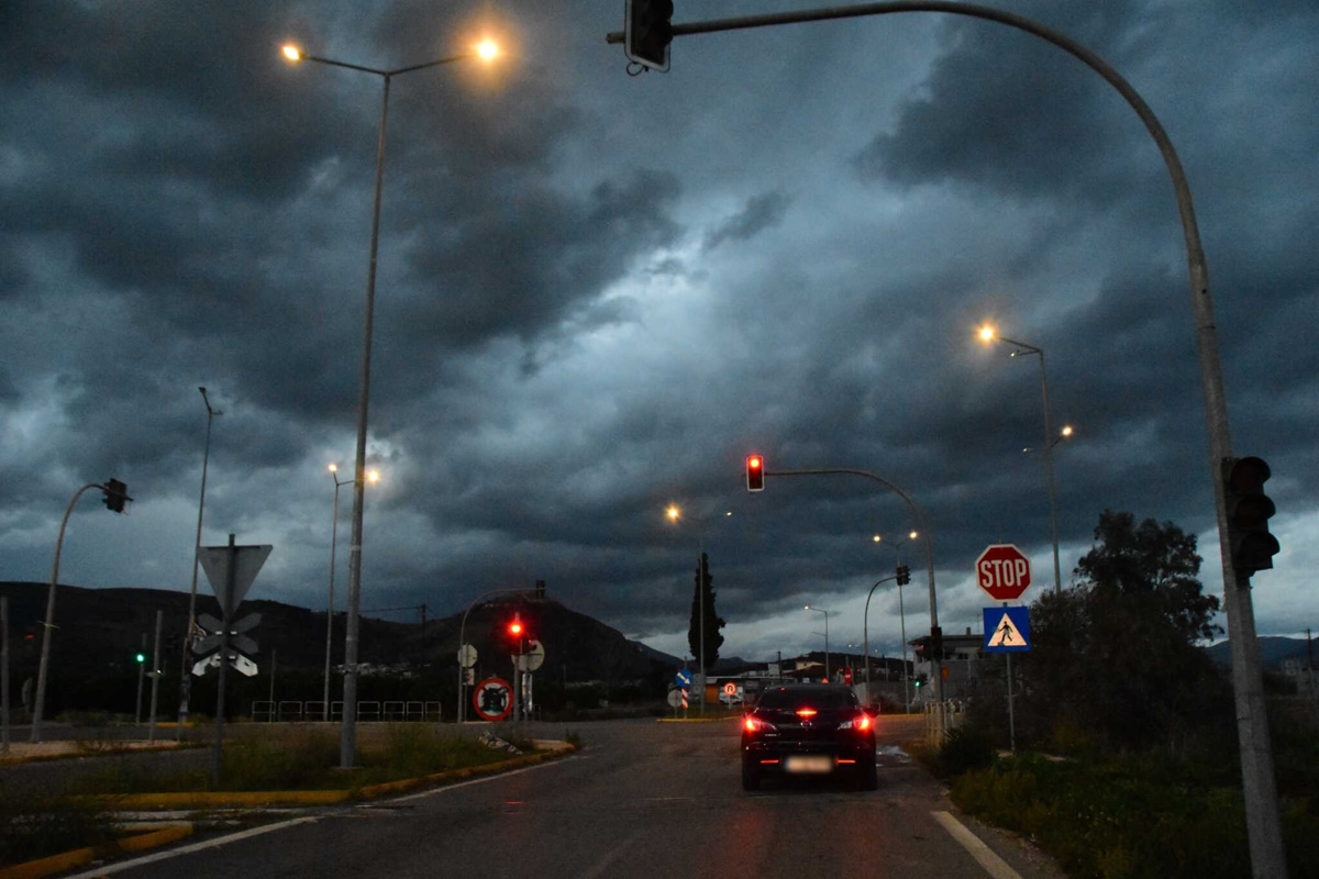 Καιρός: Bροχές και χαλάζι σε 5 περιοχές λόγω – «Καμπανάκι» σε Ζάκυνθο, Κεφαλονιά και Ιθάκη