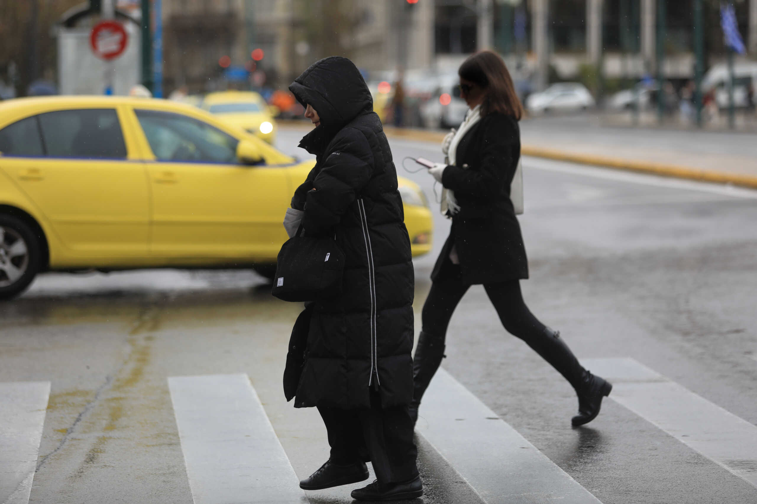 Καιρός – Κολυδάς: Πέφτει 10 βαθμούς η θερμοκρασία – «Πιάνουν τα μποφόρια, Κυριακή με πανωφόρια»