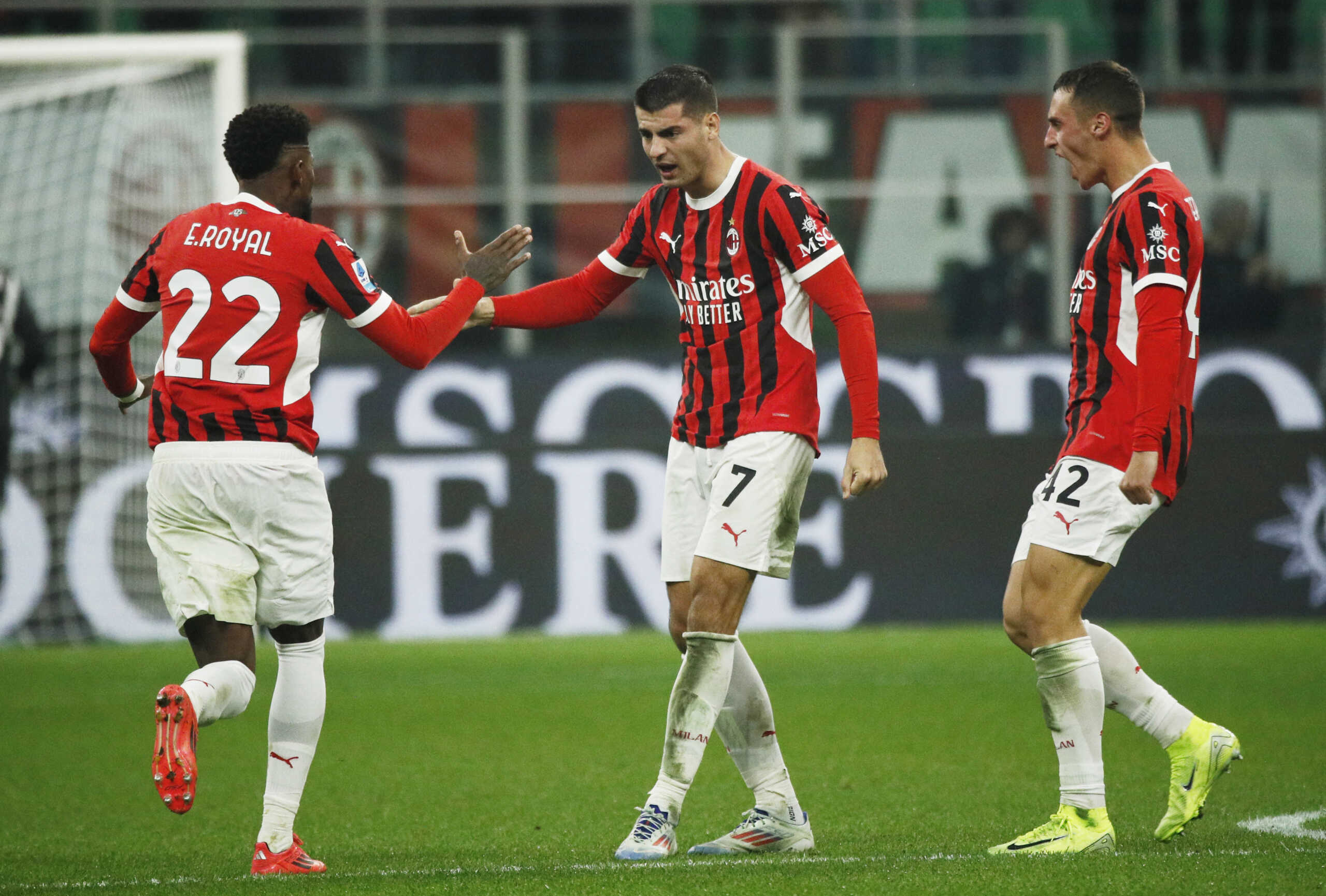 Soccer Football - Serie A - AC Milan v Napoli - San Siro, Milan, Italy - October 29, 2024 AC Milan's Alvaro Morata celebrates with teammates after scoring a goal later disallowed REUTERS