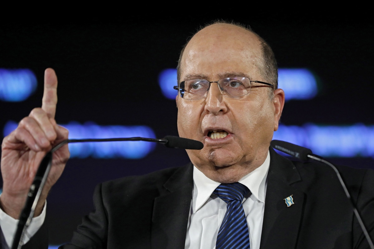 epa07381576 Former Israeli defense minister Moshe Ya'alon speaks speaks during the presentation of Israel Resilience Party (Hosen L'Yisrael) list of candidates during an election campaign, in Tel Aviv, Israel, 19 February 2019. Israel will go to the polls on 09 April 2019.  EPA