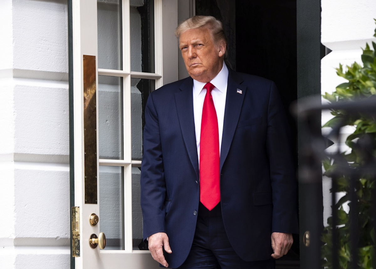 epa08587996 US President Donald J. Trump departs the White House to visit a Whirlpool corporation manufacturing plant in Ohio, in Washington, DC, USA, 06 August 2020.  EPA