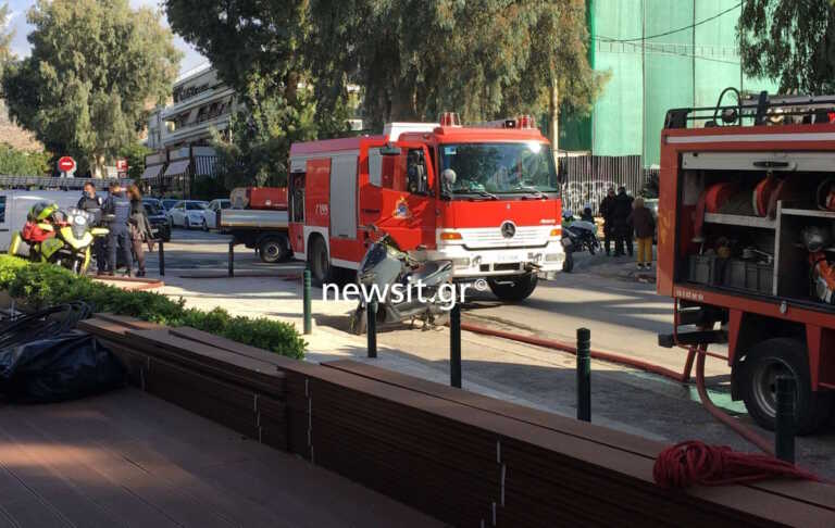 Φωτιά σε ψητοπωλείο στη Γλυφάδα - Ξεκίνησε από την καμινάδα