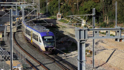 Hellenic Train: Με λεωφορεία η κυκλοφορία στο τμήμα Αίγιο – Κιάτο λόγω τεχνικού προβλήματος