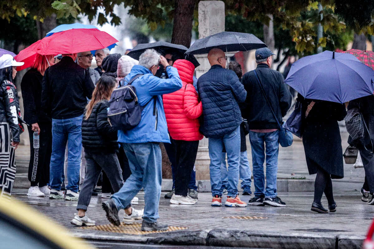 Καιρός: Βροχές και καταιγίδες μέχρι το Σάββατο – Κακοκαιρία «νυφίτσα» λέει ο Γιώργος Τσατραφύλλιας