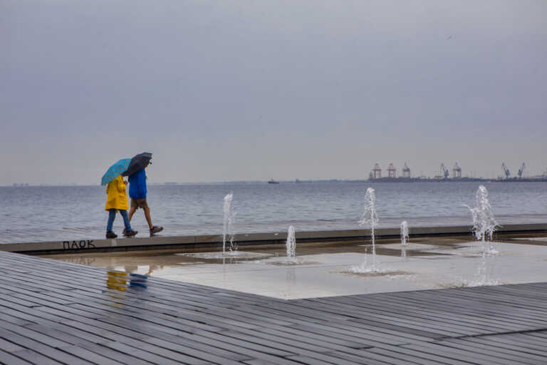 Έρχονται βροχές και καταιγίδες από την Κυριακή - «Καταρρέει» ο αντικυκλώνας της... ανομβρίας