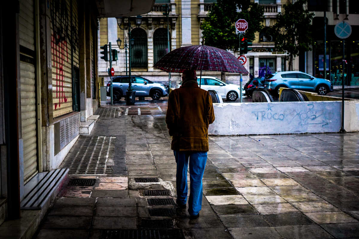 Καιρός: Ισχυρές βροχές, καταιγίδες και χαλάζι τις επόμενες ώρες – Έκτακτο δελτίο από την ΕΜΥ