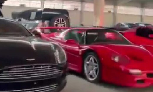 Μπασάρ αλ Άσαντ: Ferrari, Aston Martin, Rolls Royce βρήκαν οι Σύροι αντάρτες στο γκαράζ του εξαώροφου παλατιού