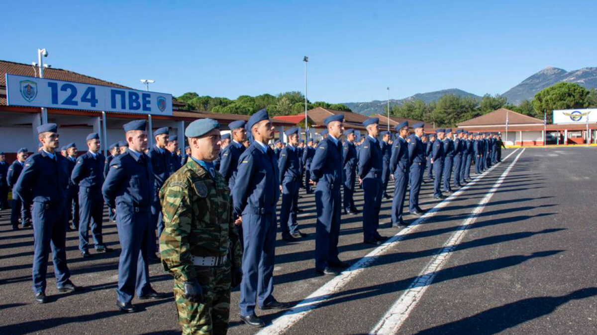 ΕΠΟΠ: Στα 60 έτη το όριο αυτεπάγγελτης αποστρατείας – Τι περιλαμβάνει η ρύθμιση για τα πραγματικά έτη υπηρεσίας