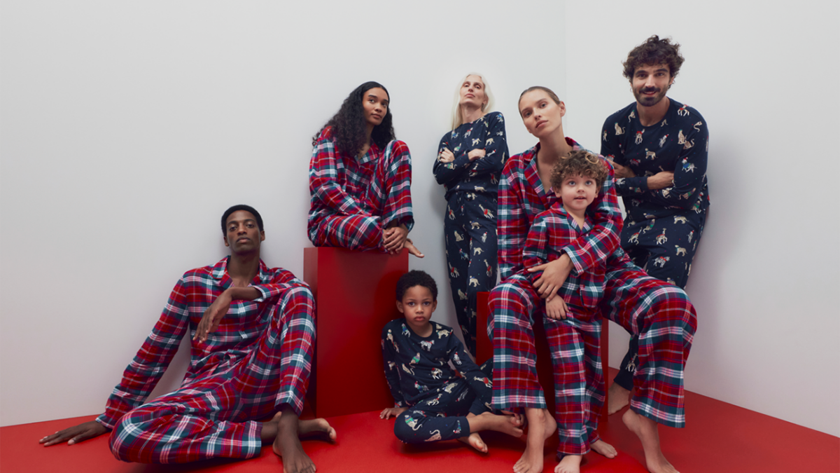 Τα Marks & Spencer παρουσιάζουν τη γιορτινή Sleepwear συλλογή προσφέροντας άνεση και ζεστασιά σε κάθε οικογενειακή στιγμή!