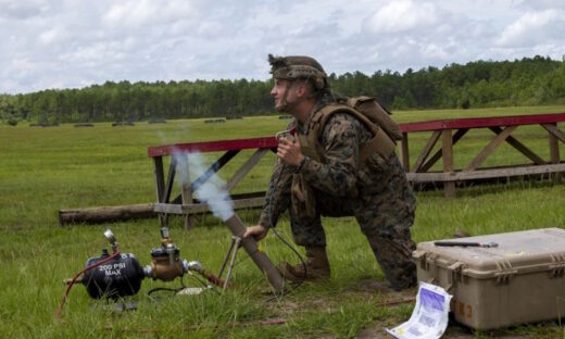 Switchblade: Τα χαρακτηριστικά και οι δυνατότητες των drones «καμικάζι» που αποκτούν οι Ένοπλες Δυνάμεις