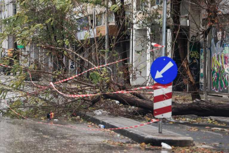 Σε κατάσταση έκτακτης ανάγκης ο Δήμος Θεσσαλονίκης – «Δεν μπορώ να αφήσω την πόλη να πάει έτσι σε γιορτές» λέει ο δήμαρχος