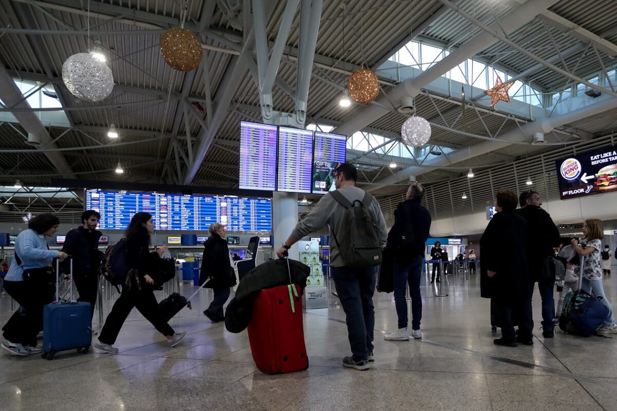 Ηράκλειο: Αναγκαστική προσγείωση αεροσκάφους στο αεροδρόμιο – Ασθενοφόρο έσπευσε στο σημείο