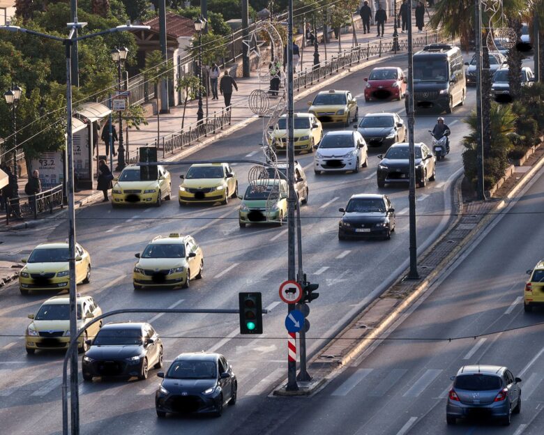 Μετρά αντίστροφα ο χρόνος για τέλη κυκλοφορίας, ΕΝΦΙΑ και φόρο εισοδήματος – Έρχονται πρόστιμα