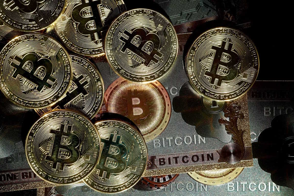 Το Bitcoin έσπασε για 1η φορά το φράγμα των 105.000 δολαρίων