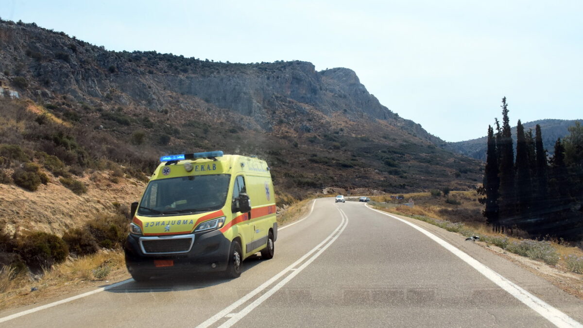 Χαροπαλεύει ο 16χρονος που τραυματίστηκε στο τροχαίο στο Βόλο: «Η μηχανή ήταν του φίλου του, έκαναν βόλτα» λέει η μητέρα του