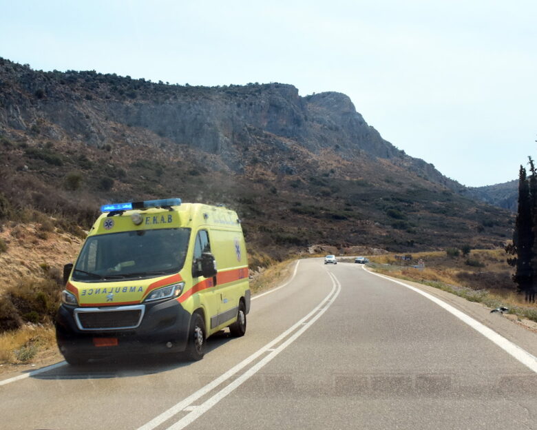 Χαροπαλεύει ο 16χρονος που τραυματίστηκε στο τροχαίο στο Βόλο: «Η μηχανή ήταν του φίλου του, έκαναν βόλτα» λέει η μητέρα του