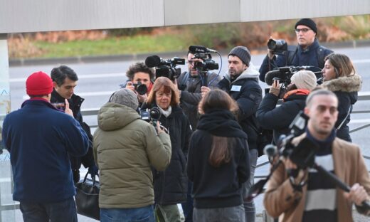 Ντομινίκ Πελικό: Μετανιώνω για ό,τι έκανα, συγχωρέστε με – Κρατάτε τη ζωή μου στα χέρια σας