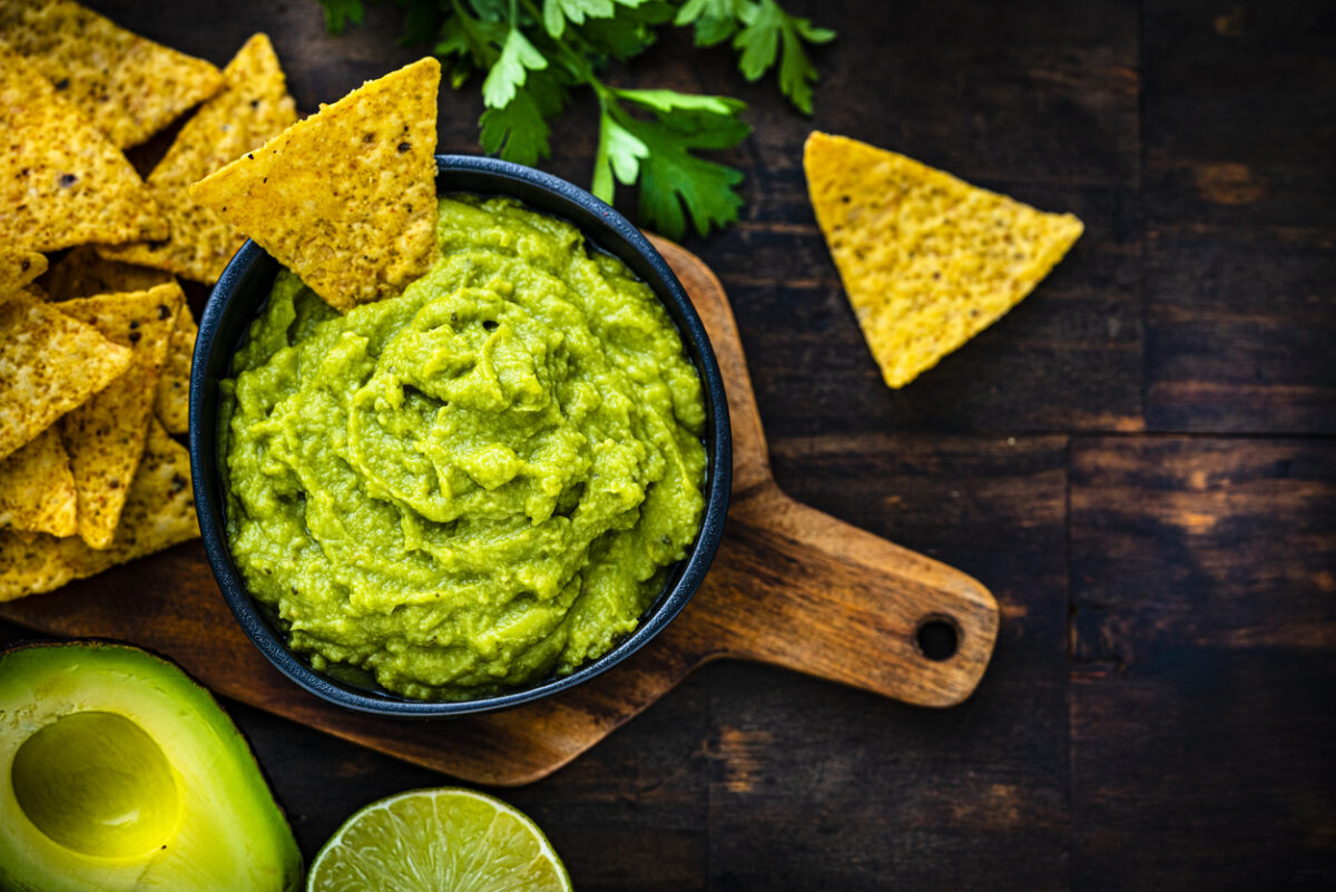 Το καλύτερο και πιο εύκολο guacamole: Το αγαπημένο ορεκτικό της παρέας