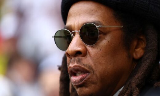 Jay Z: Αποκαλύψτε το όνομα της καταγγέλουσας για βιασμό ή να απορριφθεί η υπόθεση