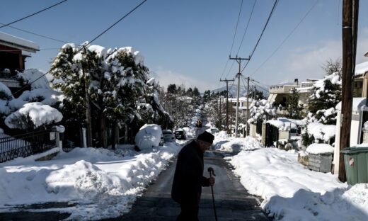 Καιρός αύριο: Τσουχτερό κρύο και την Παρασκευή με θυελλώδεις ανέμους, βροχές και χιόνια – Αναλυτική πρόγνωση