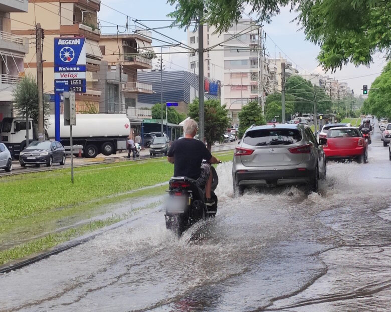 Καιρός: Νέες βροχές και καταιγίδες από το απόγευμα της Κυριακής