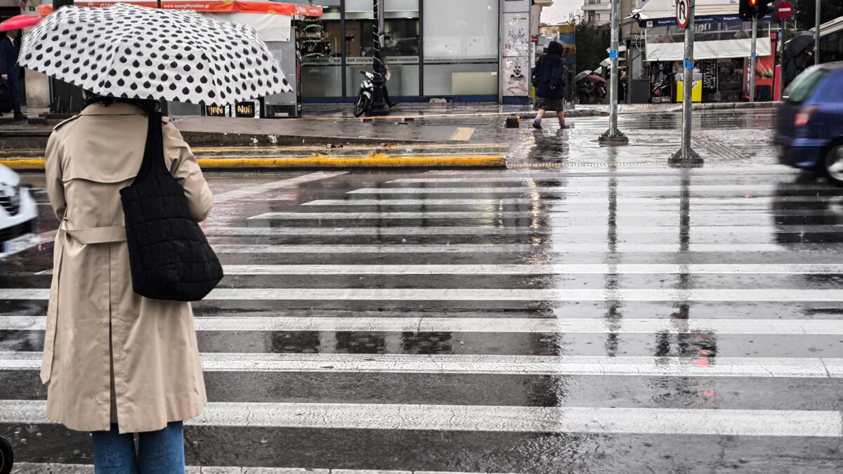 Καιρός: Διήμερη επιδείνωση με βροχές, καταιγίδες, χαλάζι και πτώση της θερμοκρασίας – Ποιες περιοχές θα επηρεαστούν