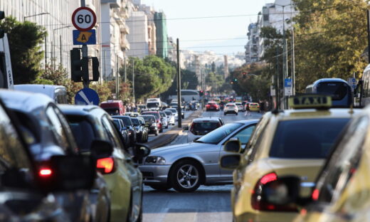 Κίνηση στους δρόμους: Κυκλοφοριακό «έμφραγμα» σε Κηφισό, Κηφισίας και στο κέντρο της Αθήνας