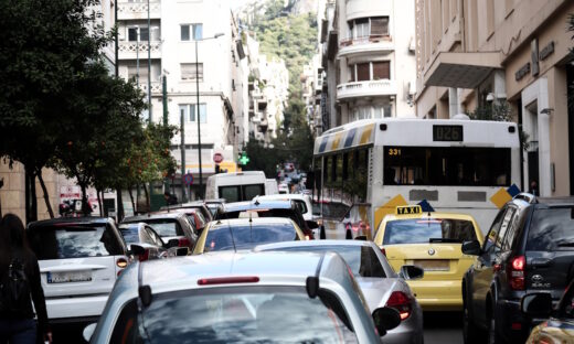 Κίνηση στους δρόμους: Μποτιλιάρισμα σε Κηφισό, Κηφισίας και Αττική Οδό