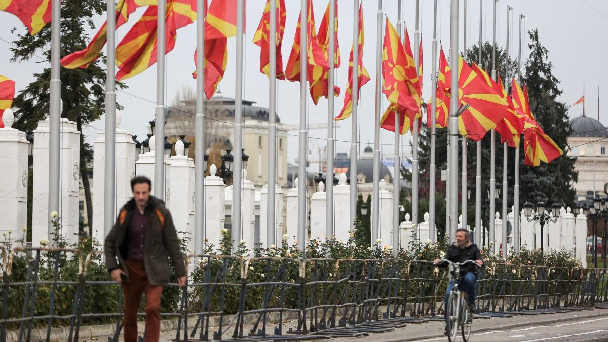 Βόρεια Μακεδονία: Στα κάγκελα για την αλβανική γλώσσα – Συγκεντρώσεις διαμαρτυρίας και ενστάσεις