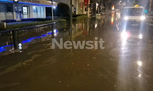 Έκλεισε και πάλι η λεωφόρος Ποσειδώνος στο ύψος του Καλαμακίου στο ρεύμα προς Πειραιά