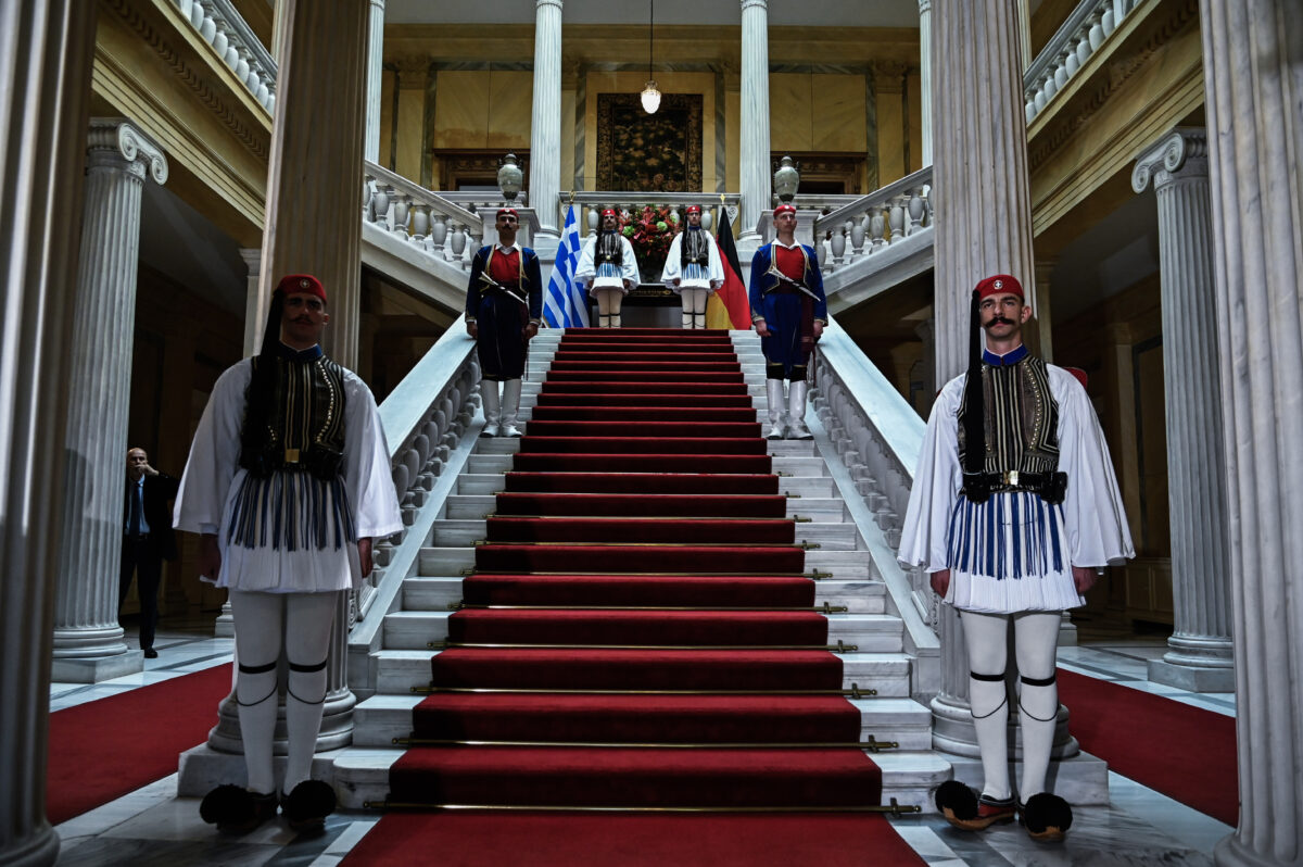 Δημοσκόπηση GPO: Καραμανλής, Σακελλαροπούλου ή Βενιζέλος; Οι αυθόρμητες απαντήσεις για Πρόεδρο της Δημοκρατίας