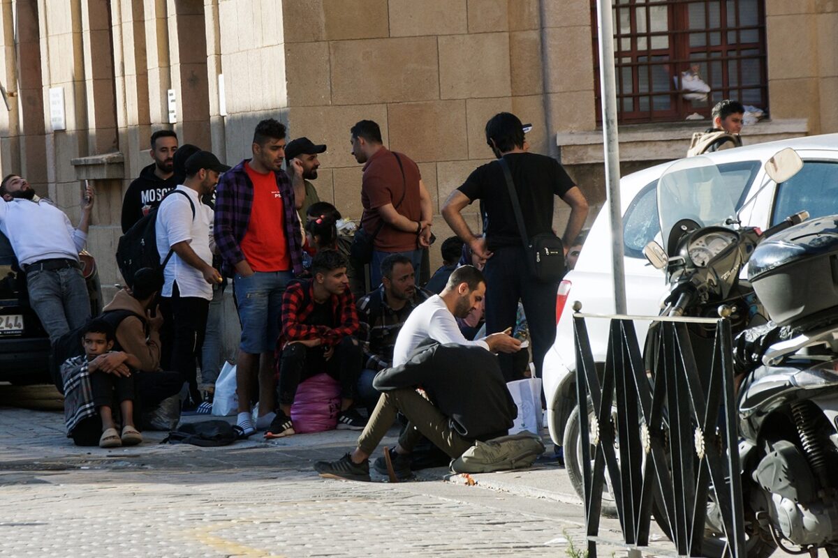 Η Ελλάδα παγώνει τα αιτήματα ασύλου από Σύρους