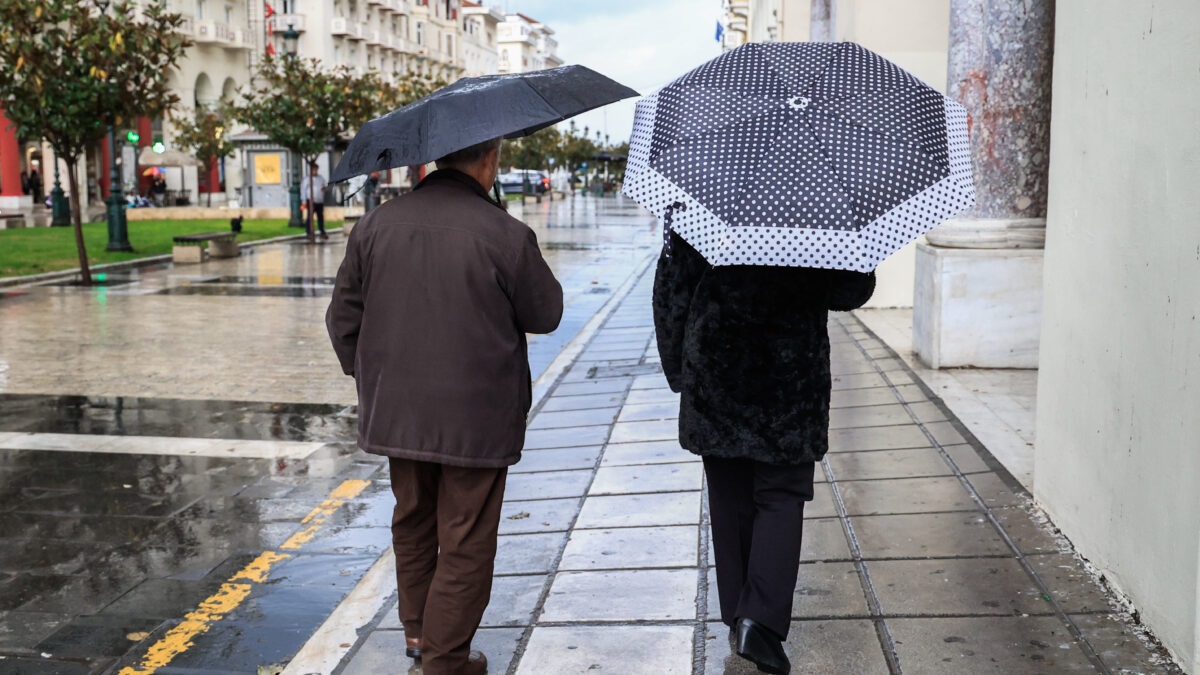 Χαλάει ξανά ο καιρός από Παρασκευή – Σαββατοκύριακο με βροχές, καταιγίδες και κρύο