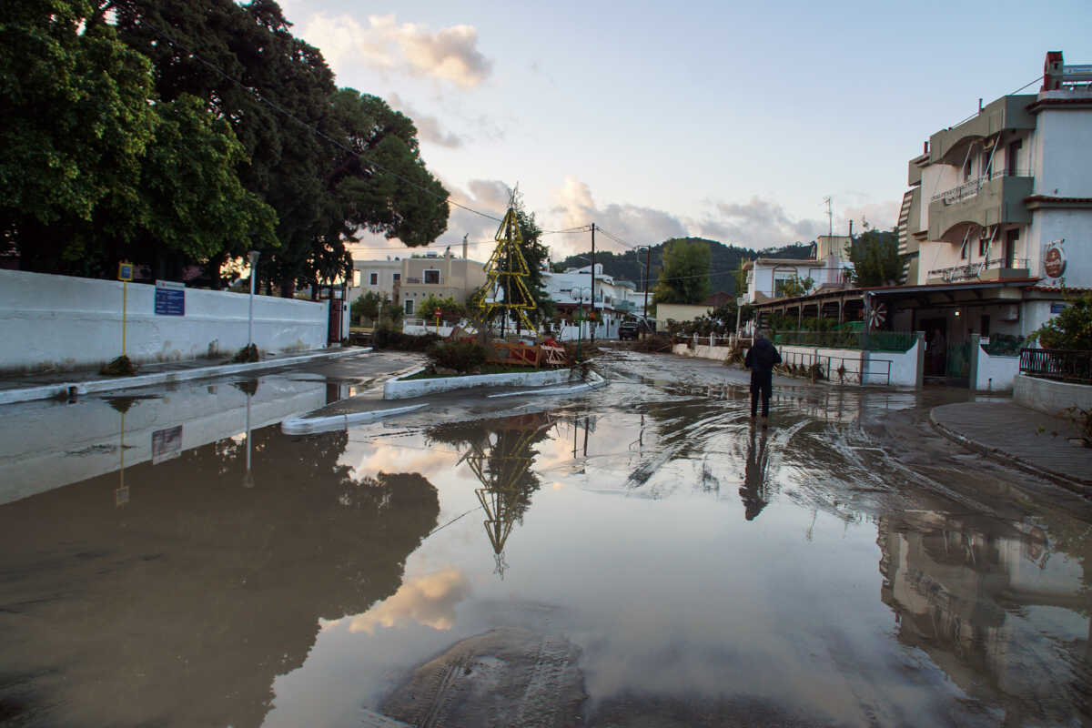 Αίτημα η Ρόδος να κηρυχθεί σε κατάσταση εκτάκτου ανάγκης: Πάνω από 300 χιλιοστά βροχής – Δέχτηκε το 75% του νερού που έπεσε στη Βαλένθια