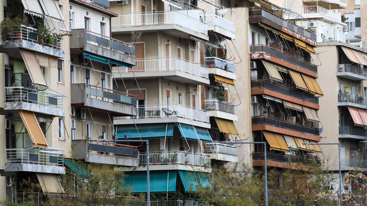 Πώς θα σωθούν τα σπίτια των ευάλωτων οφειλετών – Τα σενάρια για τον Φορέα Ακινήτων για το 2025