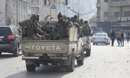 Συρία: Η Χαγιάτ Ταχρίρ αλ-Σαμ διαλύει την στρατιωτική της πτέρυγα μετά την πτώση Άσαντ